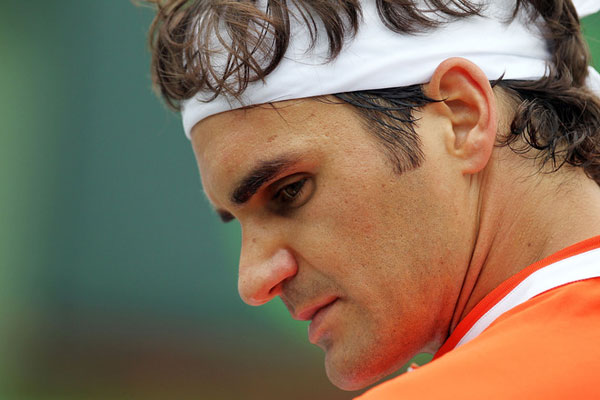 九游-费德勒回归赛场，关键助攻首场状态亮眼，拜仁观众沸腾！的简单介绍